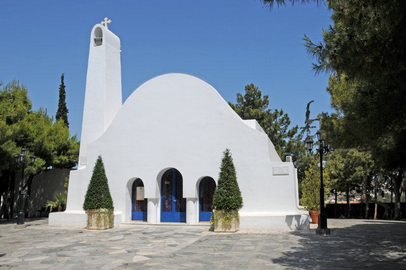 http://www.2steps.gr/themes/photos/0001/074/000266/b/2steps_churches_agios_georgios_kavouri_attica_001.jpg